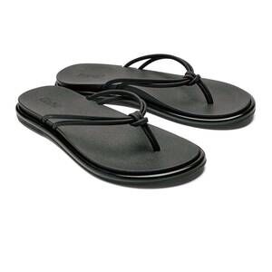 NEW OLUKAI women's aka beach sandals in black